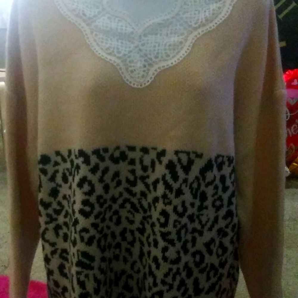SWEATER/LEOPARD PRINT